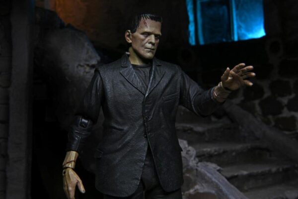 Universal Monsters Ultimate Frankenstein's Monster (Color) 7" Scale Figure