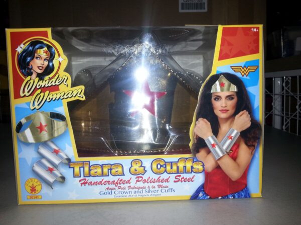 Deluxe Wonder Woman Metal Tiara and Cuffs Set