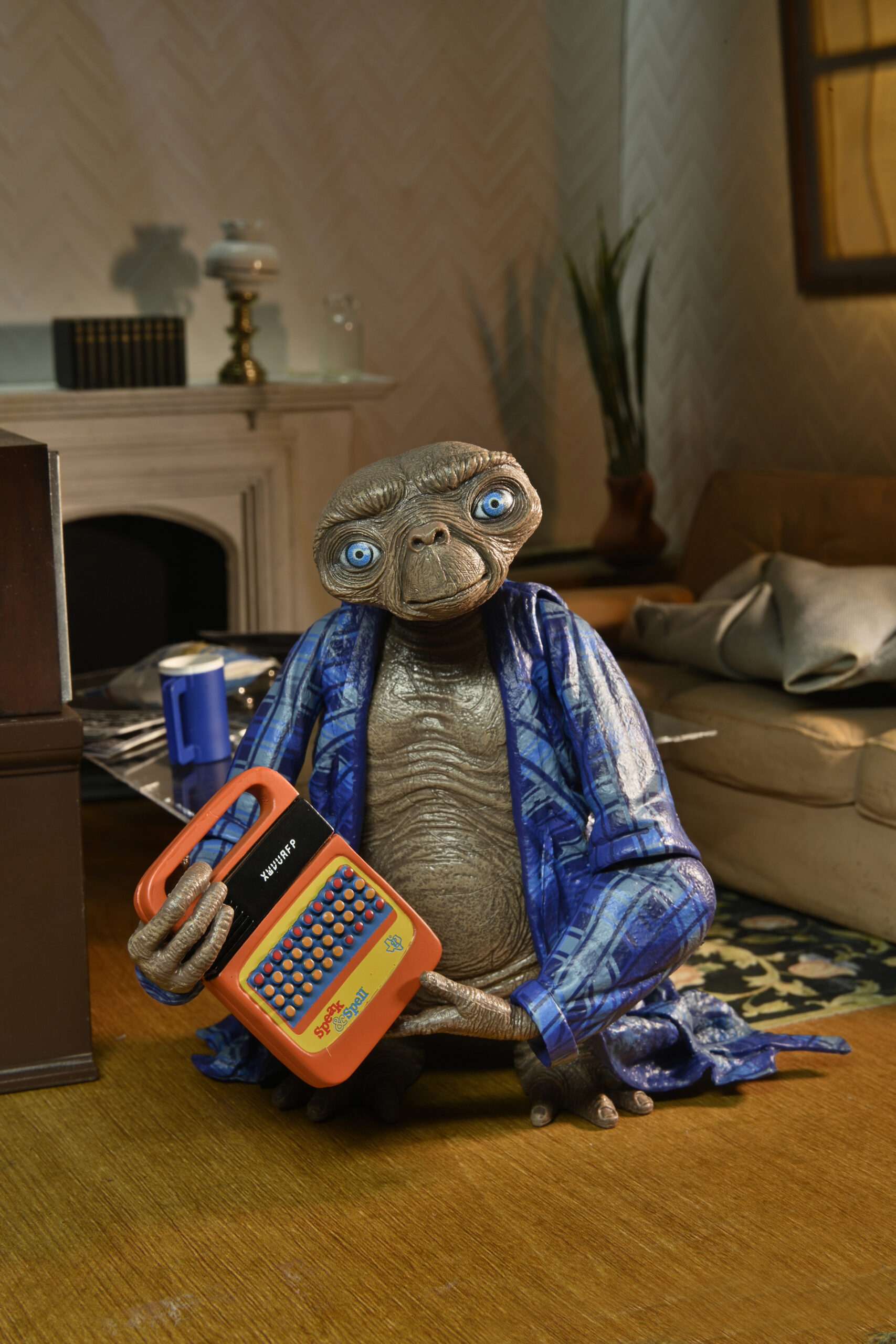 E.T. The Extra-Terrestrial 40th Anniversary 7” Scale Action Figure – Ultimate E.T at Home - Image 5