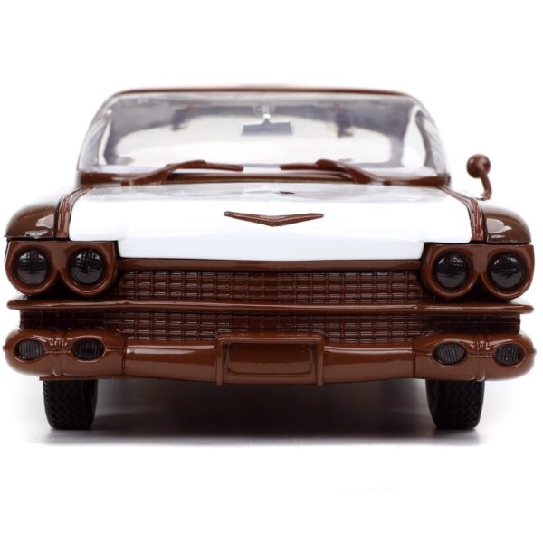 Hollywood Rides Count Chocula 1959 Cadillac Coupe DeVille 1:24 Scale Die-Cast Metal Vehicle with Figure - Image 2