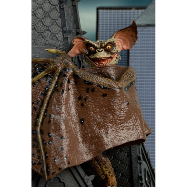 Gremlins 2: The New Batch Bat Gremlin Deluxe Boxed Action Figure - Image 4