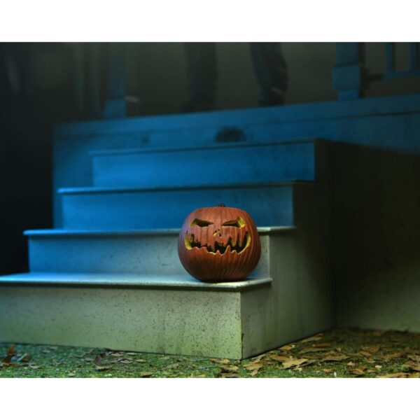 Halloween Ends Ultimate Michael Myers 7-Inch Scale Action Figure - Image 5