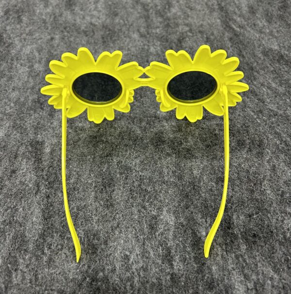 Terrifier Art the Clown Daisy Glasses - Image 5
