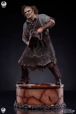 Leatherface 1:4 Scale Statue - Deluxe Edition