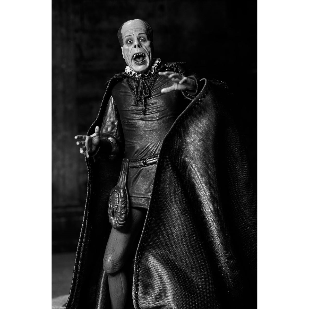 Phantom of the Opera (1925) Ultimate Phantom of the Opera Masque of the Red Death (B&W Version) 7-In Scale Action Figure - Image 10