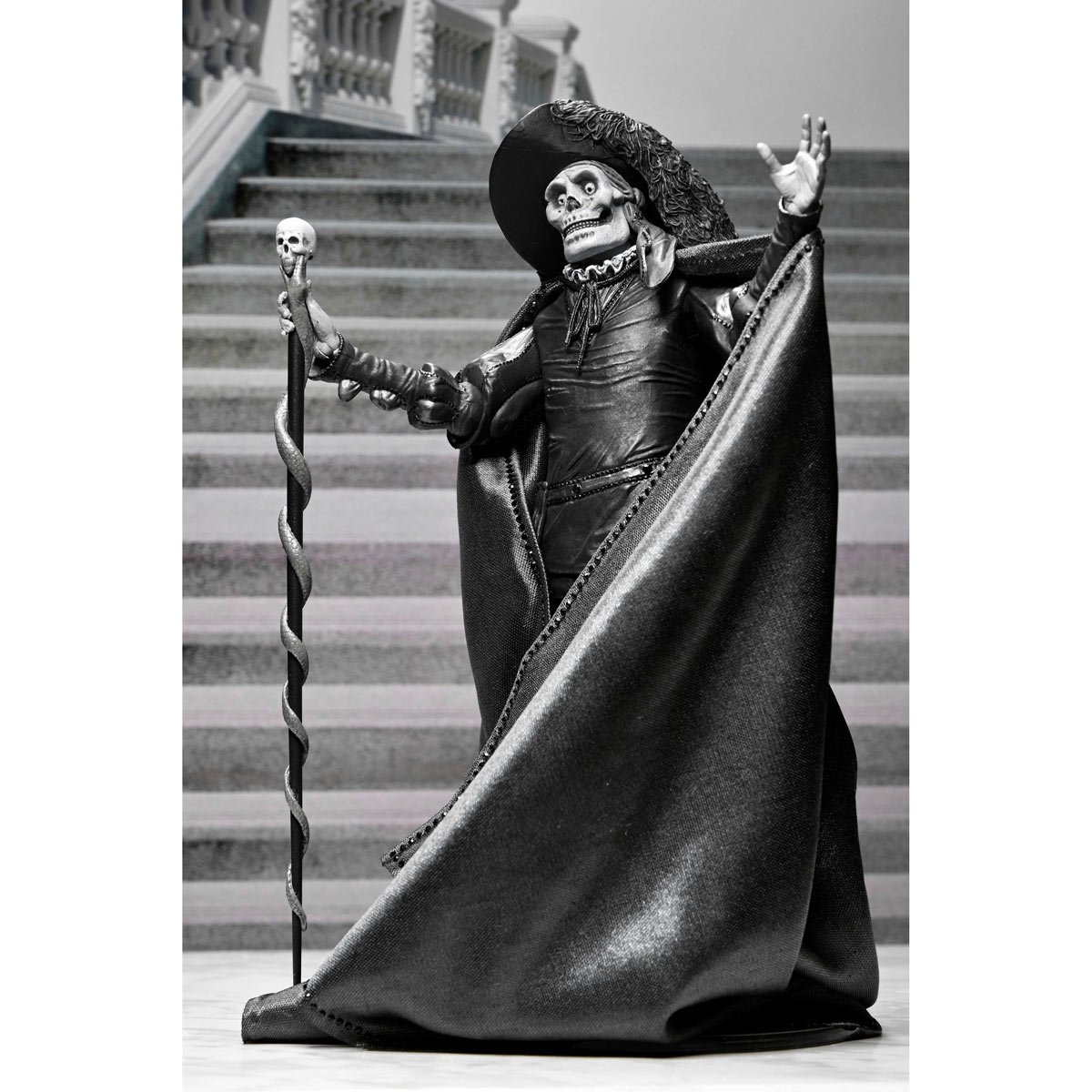 Phantom of the Opera (1925) Ultimate Phantom of the Opera Masque of the Red Death (B&W Version) 7-In Scale Action Figure - Image 3