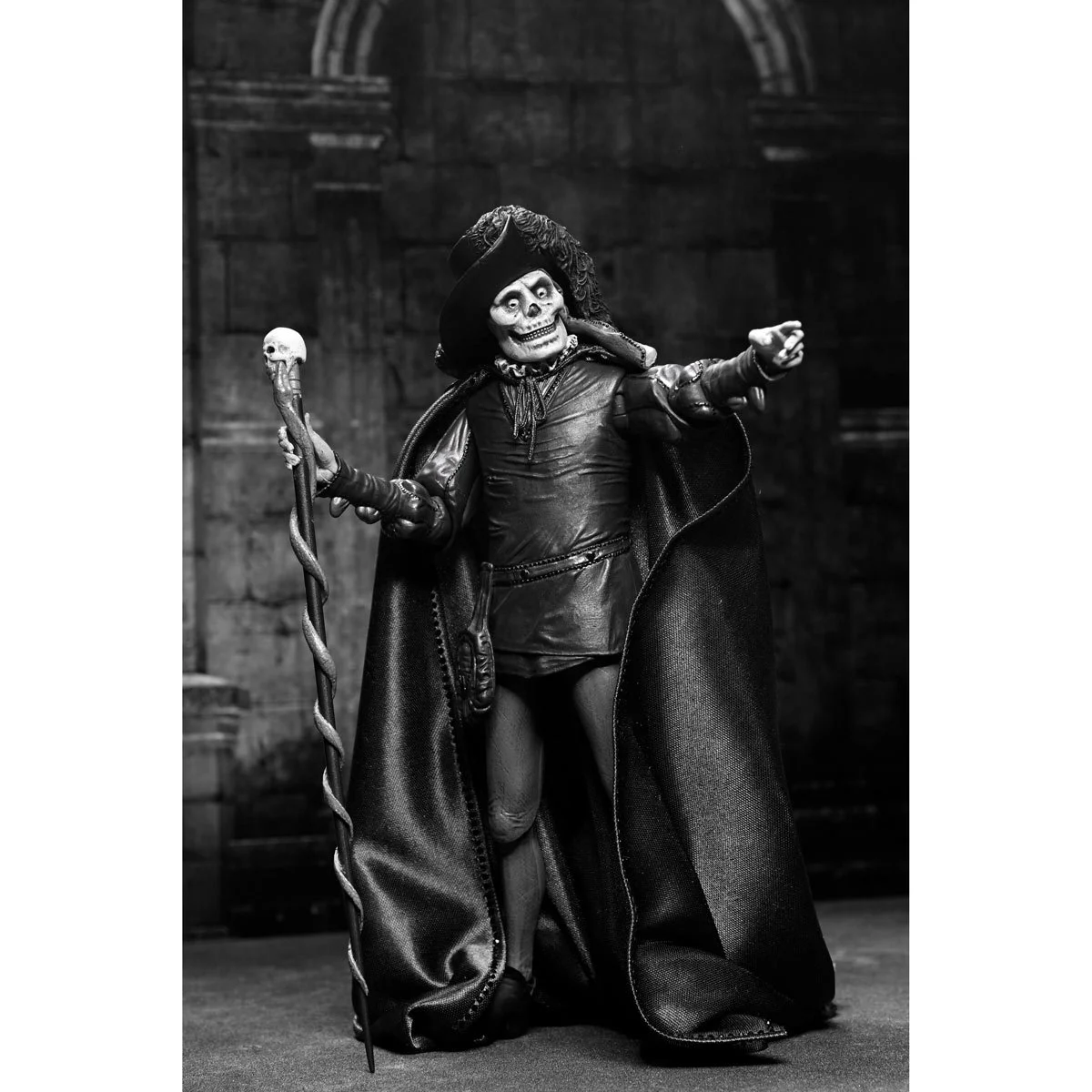 Phantom of the Opera (1925) Ultimate Phantom of the Opera Masque of the Red Death (B&W Version) 7-In Scale Action Figure - Image 7