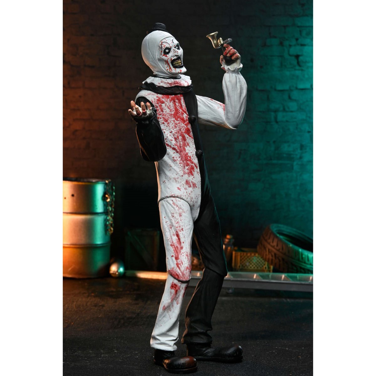 Terrifier 2 Ultimate Art the Clown (Blood Splattered) 7-Inch Scale Action Figure - Image 10