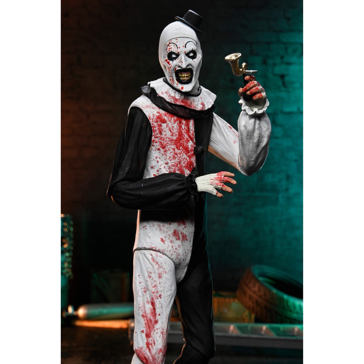 Terrifier 2 Ultimate Art the Clown (Blood Splattered) 7-Inch Scale Action Figure - Image 11