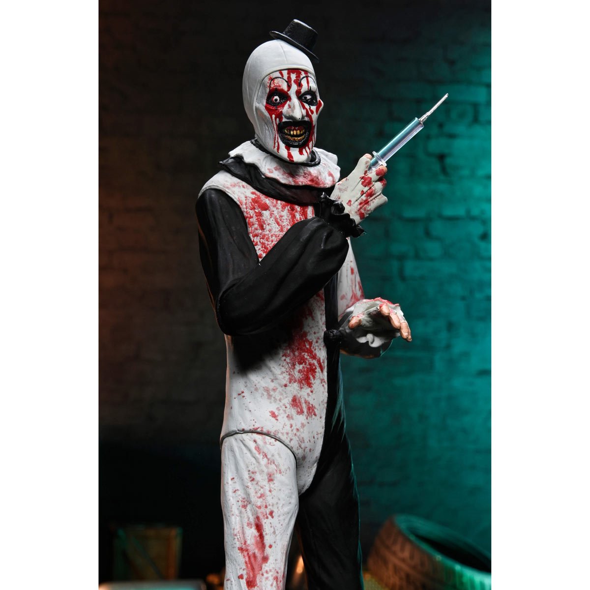 Terrifier 2 Ultimate Art the Clown (Blood Splattered) 7-Inch Scale Action Figure - Image 12