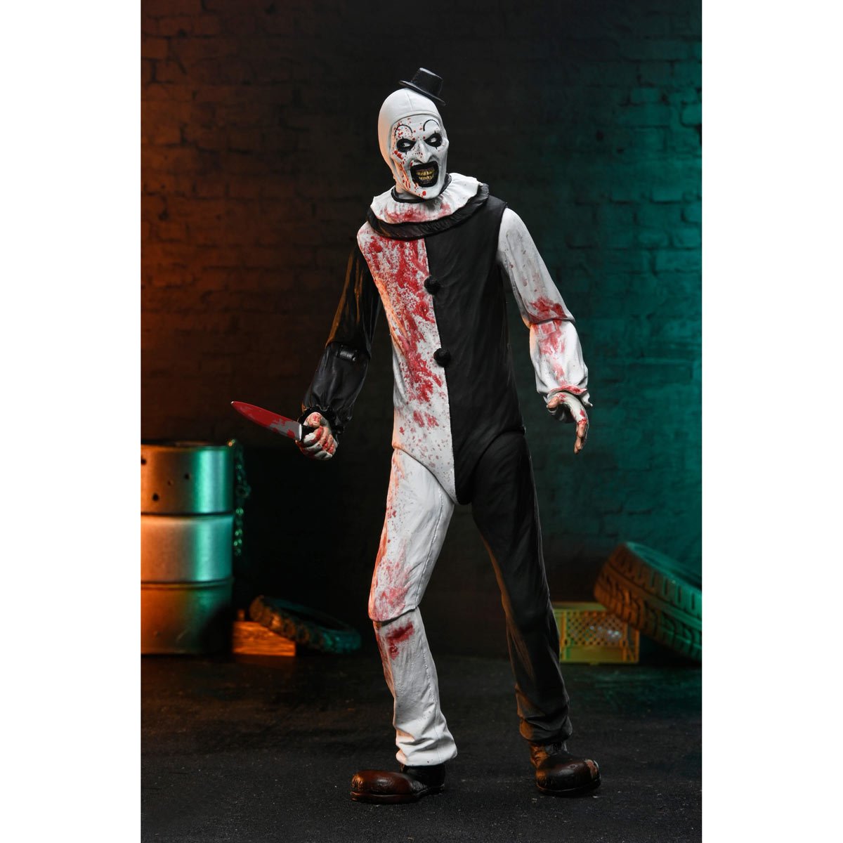 Terrifier 2 Ultimate Art the Clown (Blood Splattered) 7-Inch Scale Action Figure - Image 15