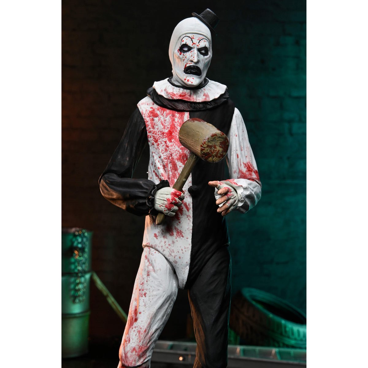 Terrifier 2 Ultimate Art the Clown (Blood Splattered) 7-Inch Scale Action Figure - Image 4