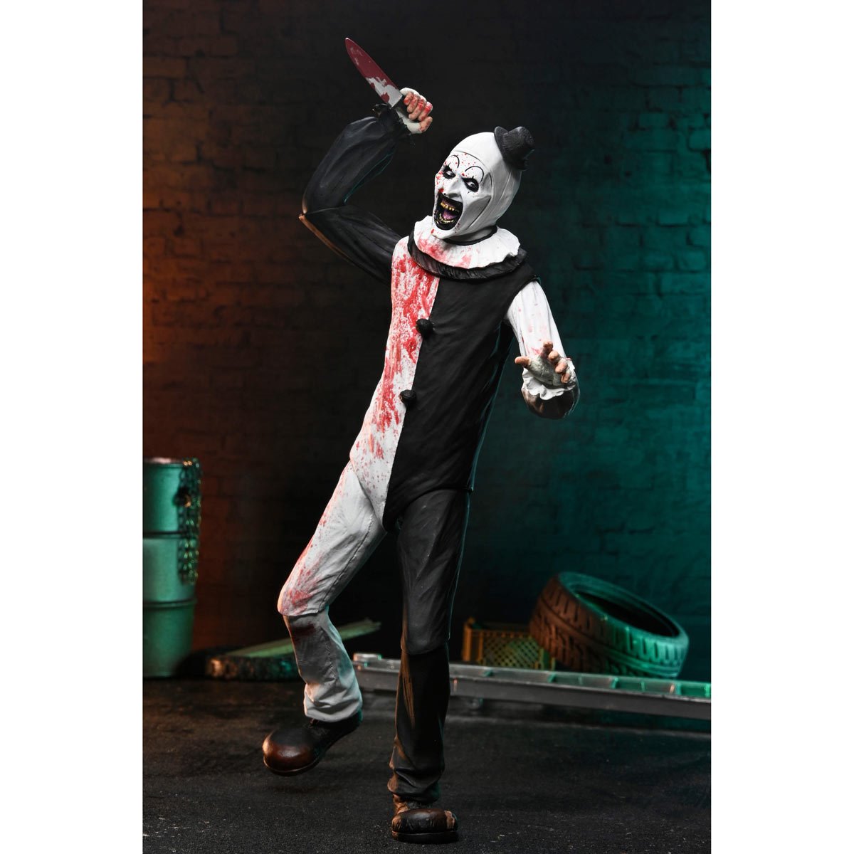 Terrifier 2 Ultimate Art the Clown (Blood Splattered) 7-Inch Scale Action Figure - Image 6